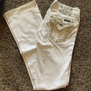WHITE MISS ME BOOT CUT JEANS